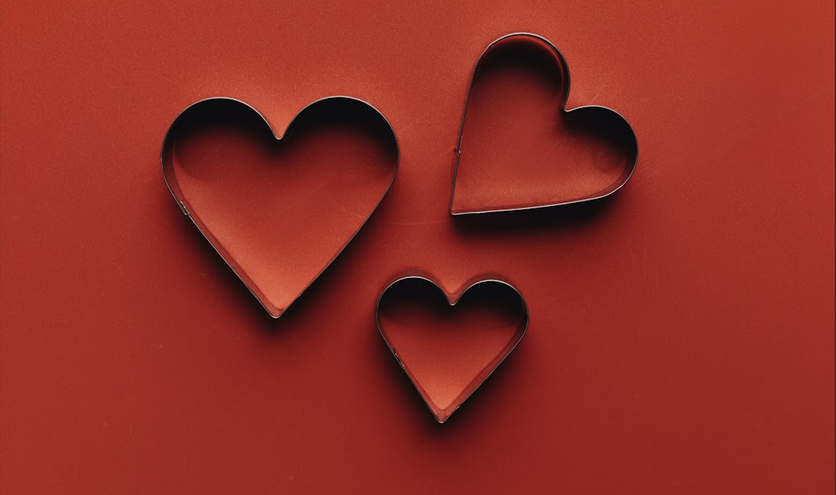 Using minimalism in designing Valentine's card.